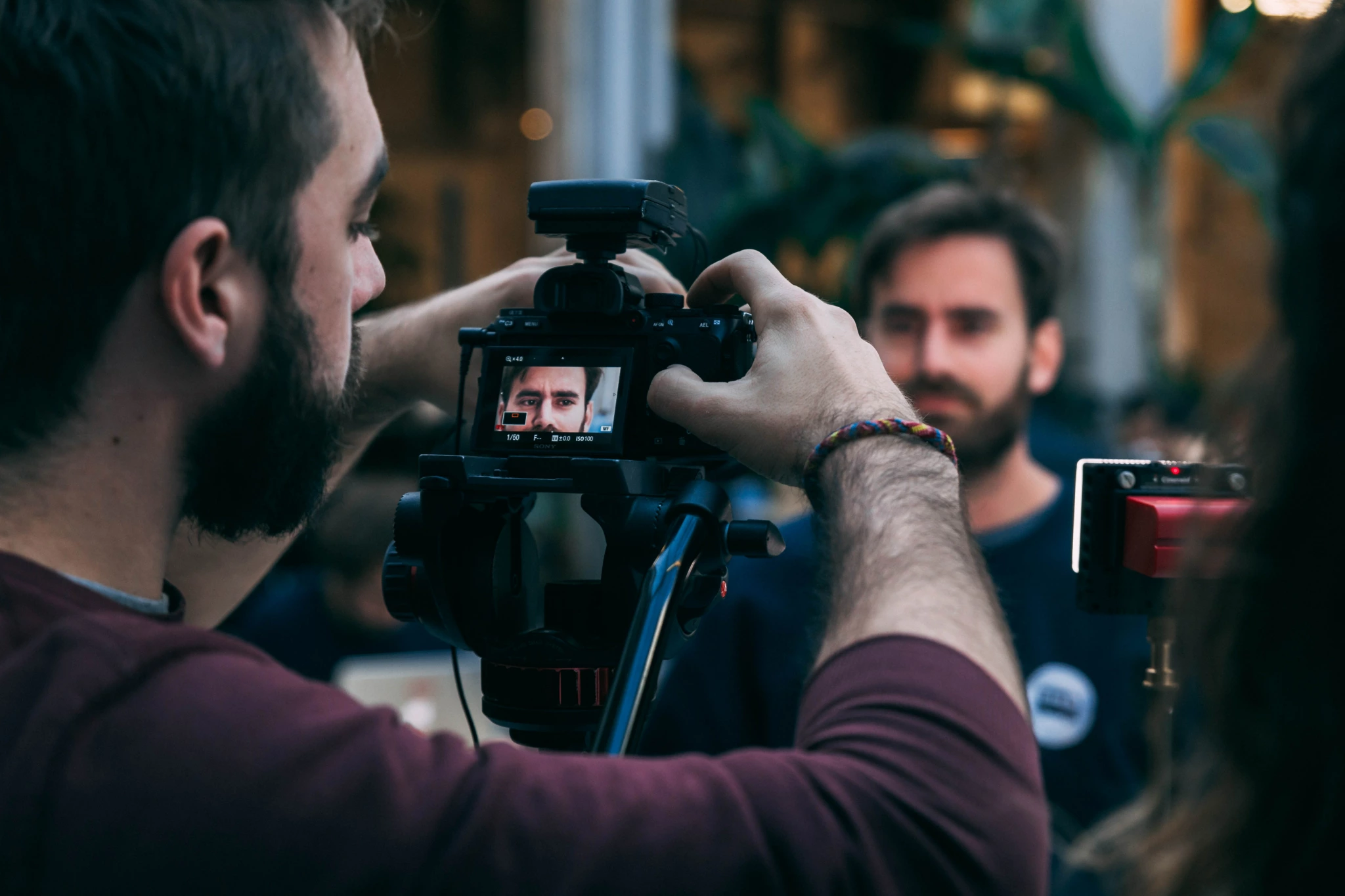 agence de photographie rétines - realisation-de-video-corporate-shooting-camera-entreprise