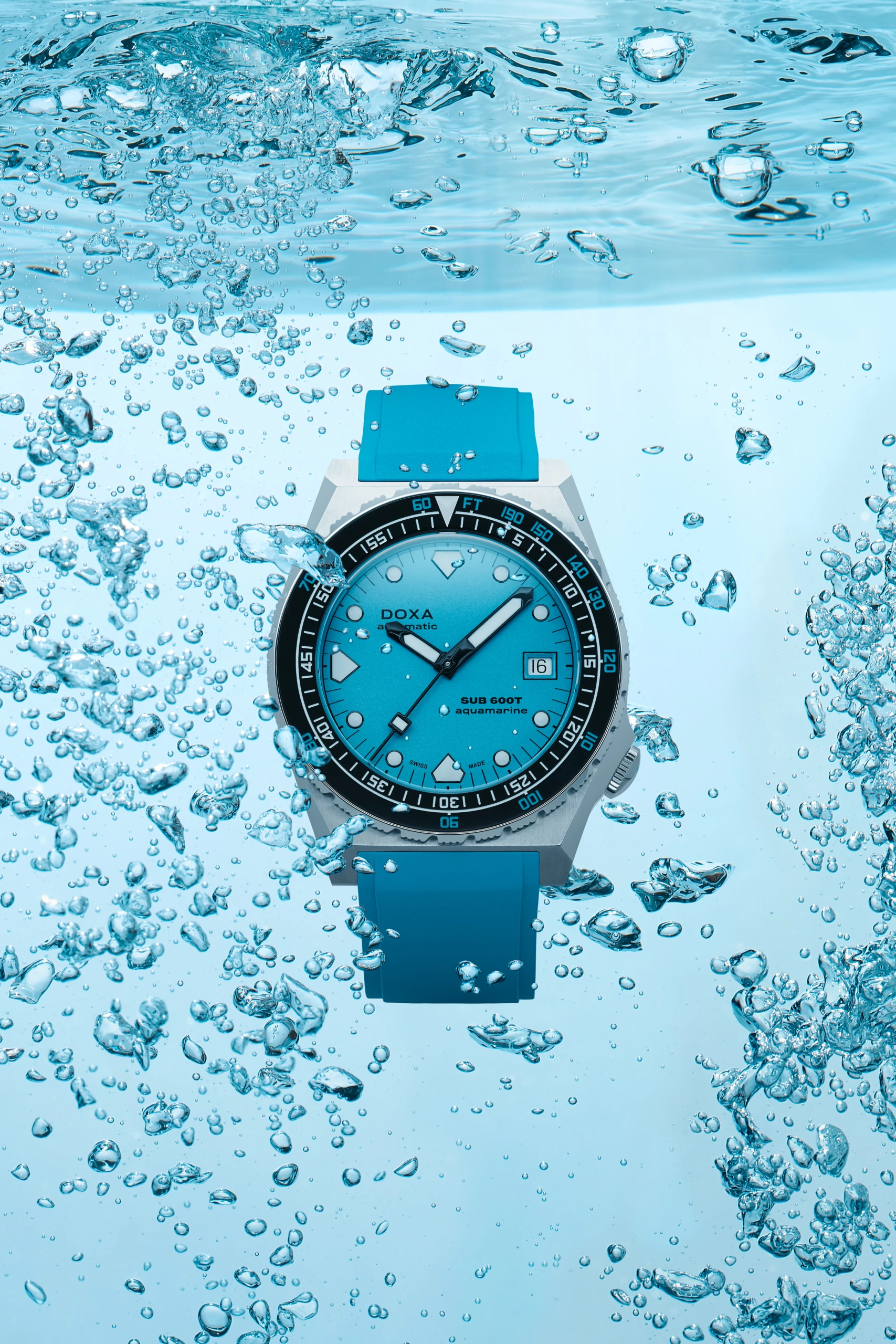 Packshot Doxa 600T dans l’eau Packshot Still Life de Montre Paris