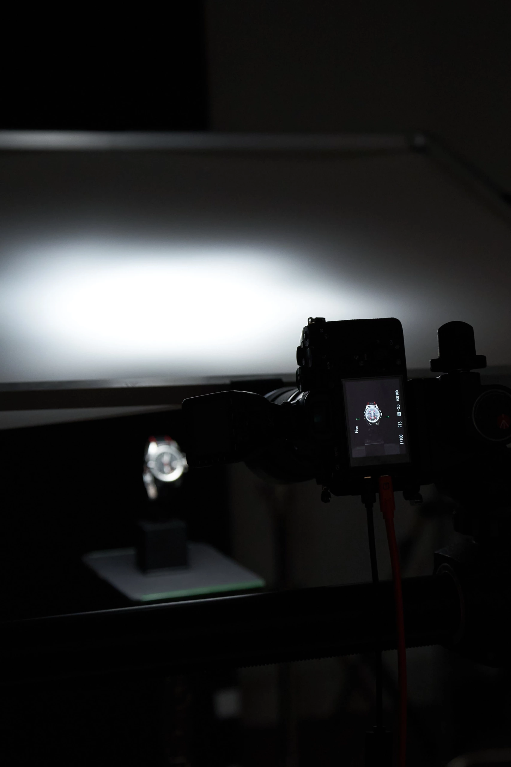 Tendance 2025 en photographie de produit, Backstage-photographe-de-montre-horlogerie-paris-montres-mikael-bourgeois