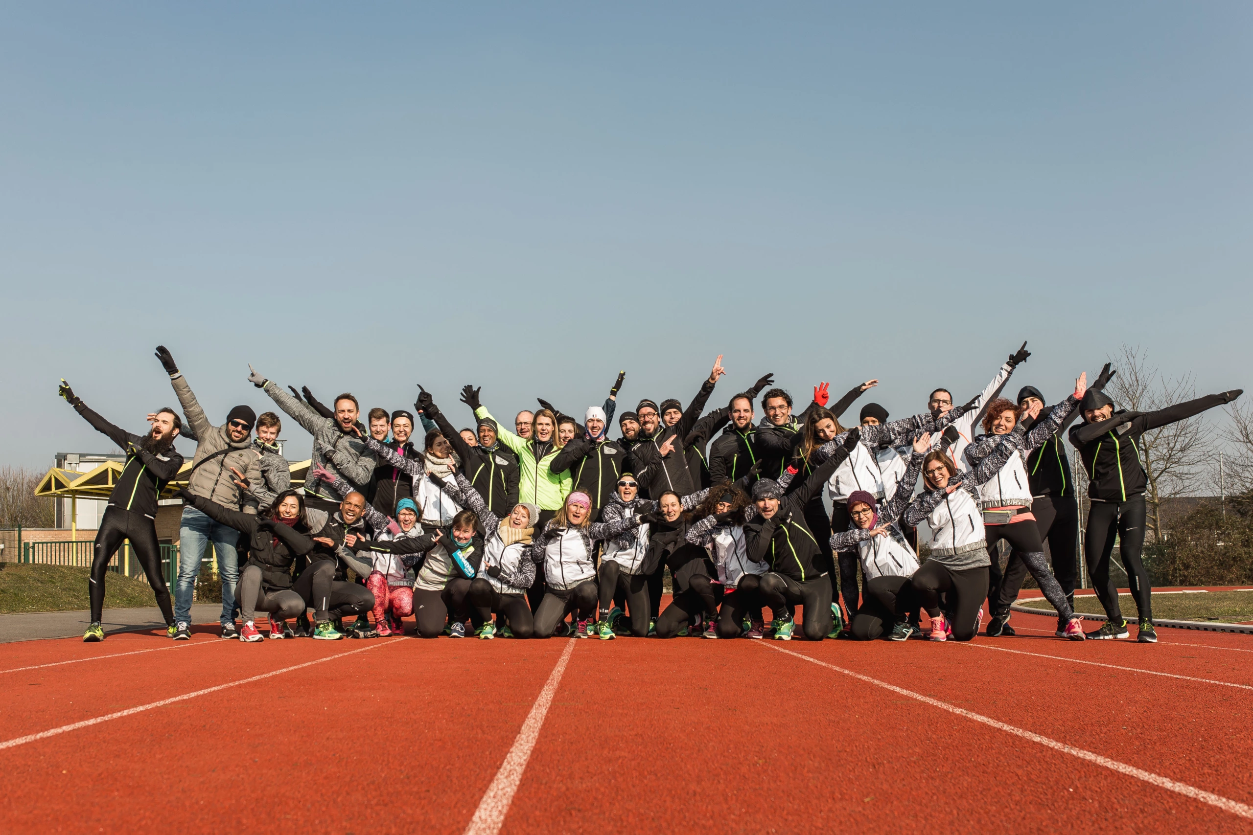 Photo de groupe d'une équipe de marche rapide