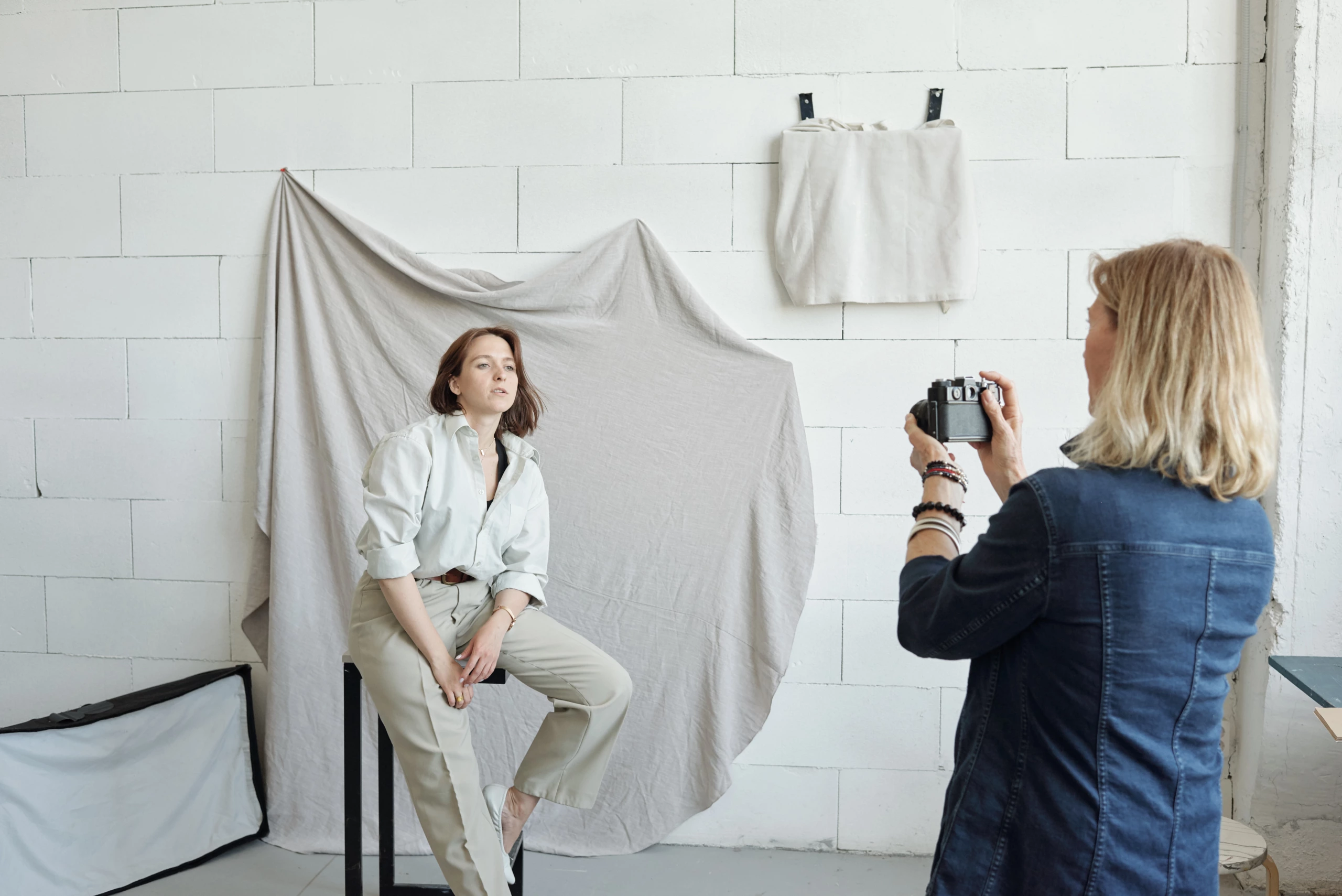 Photographe de Polas à Paris qui travaille avec un model