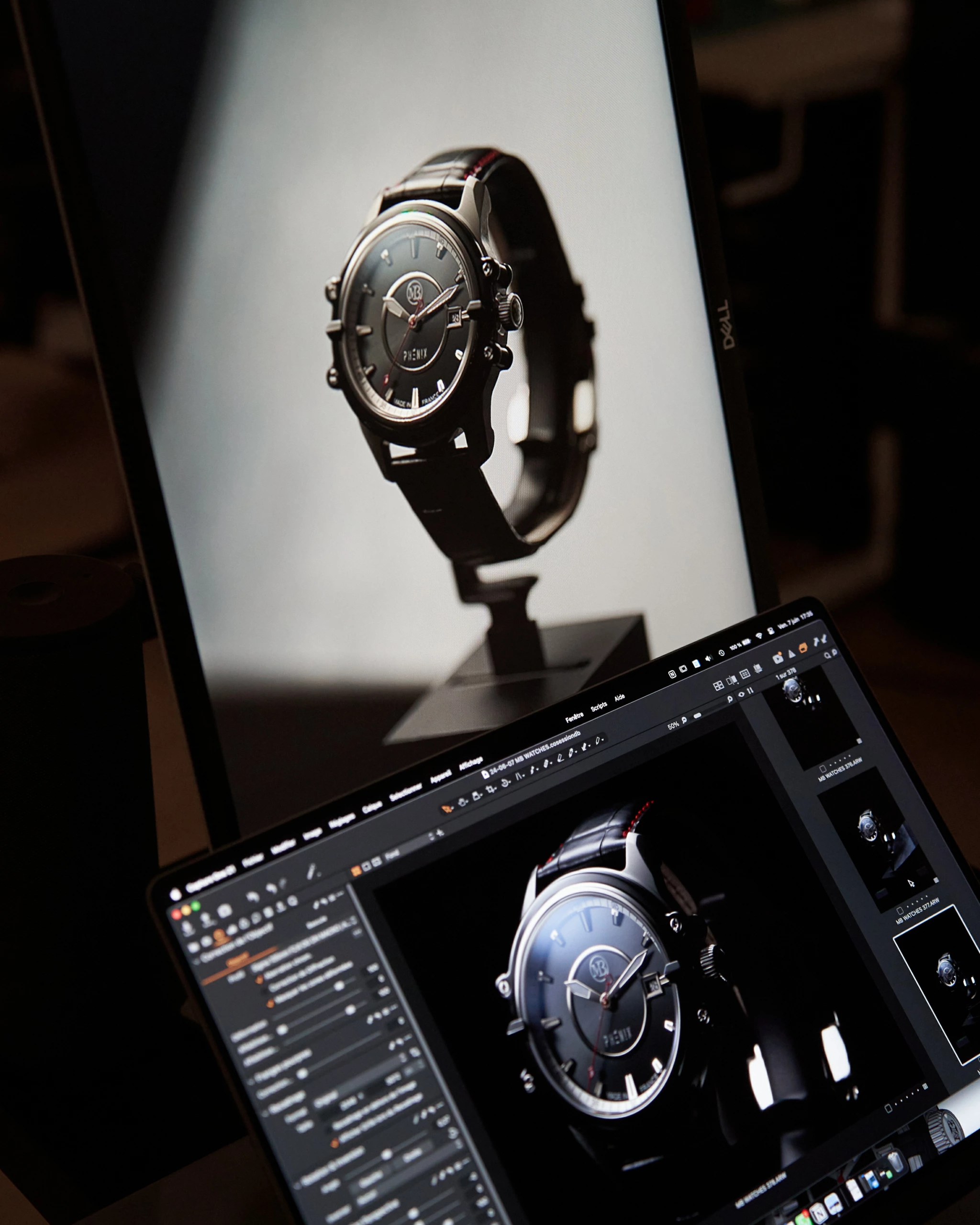 Backstage shooting de montre avec écrans de retour