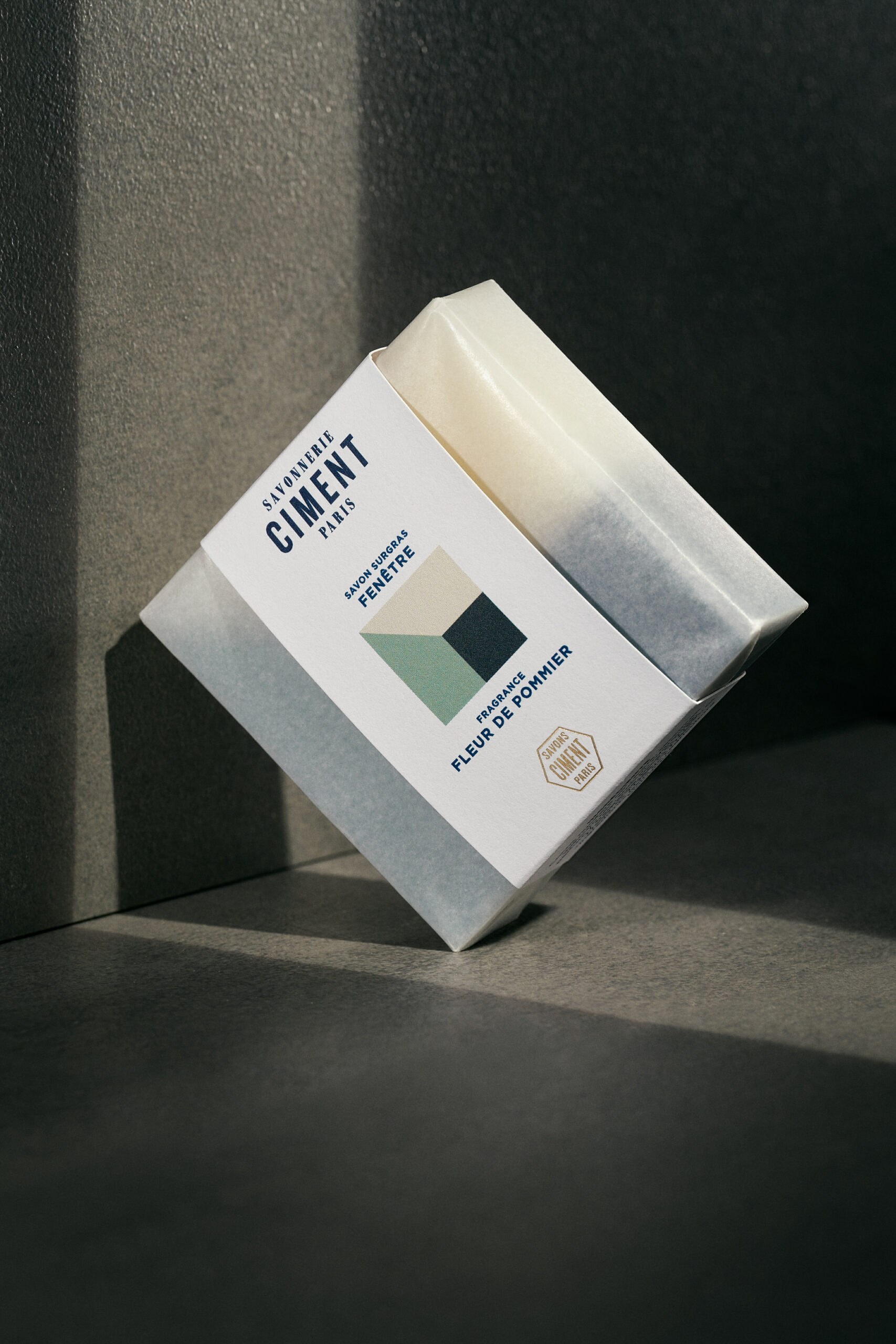 CIMENT_Still_Life_Savon_Fenetre Still life du savon Ciment