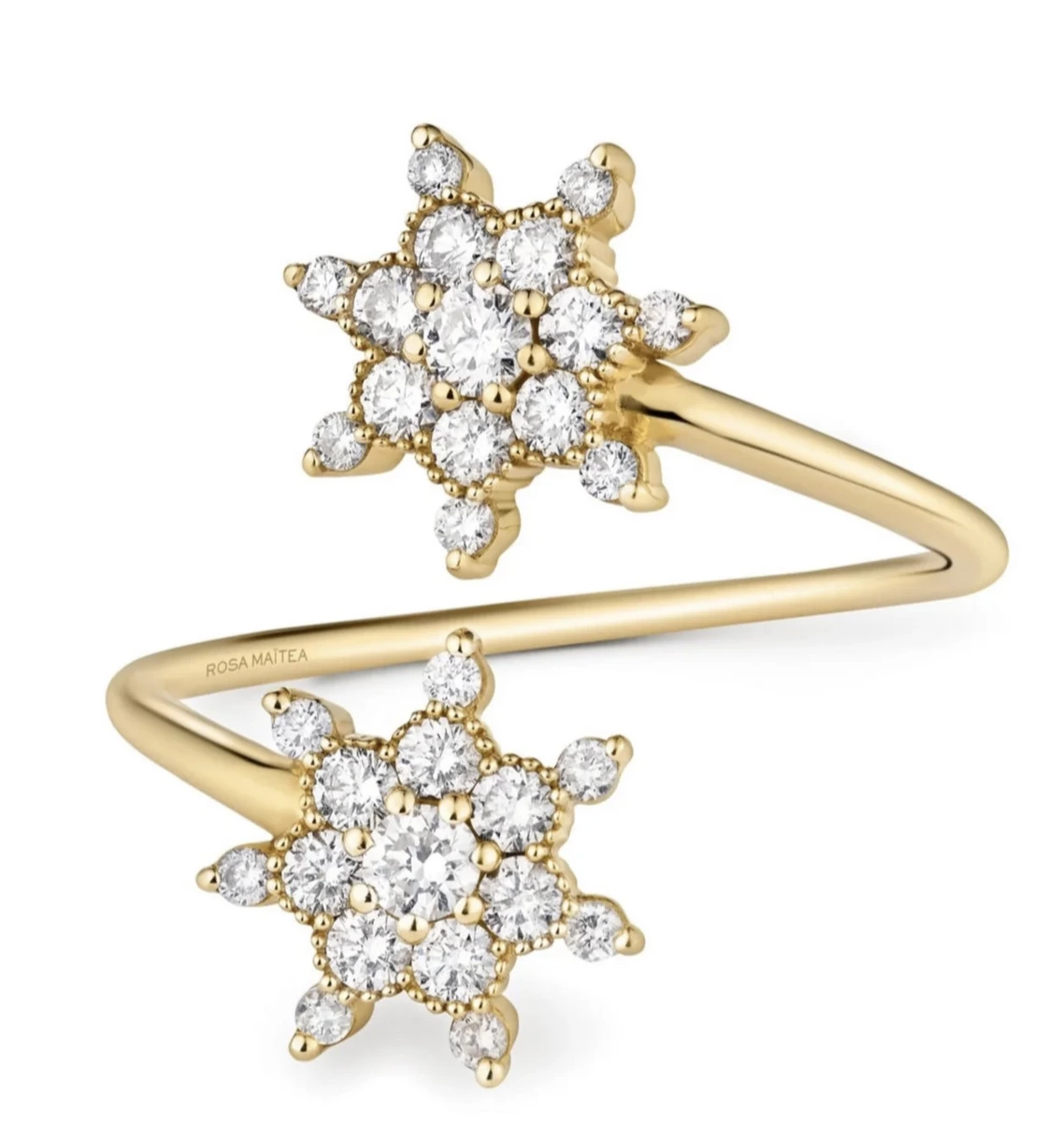 Packshot d'une Bague en or jaune et deux fleurs pavées de diamants