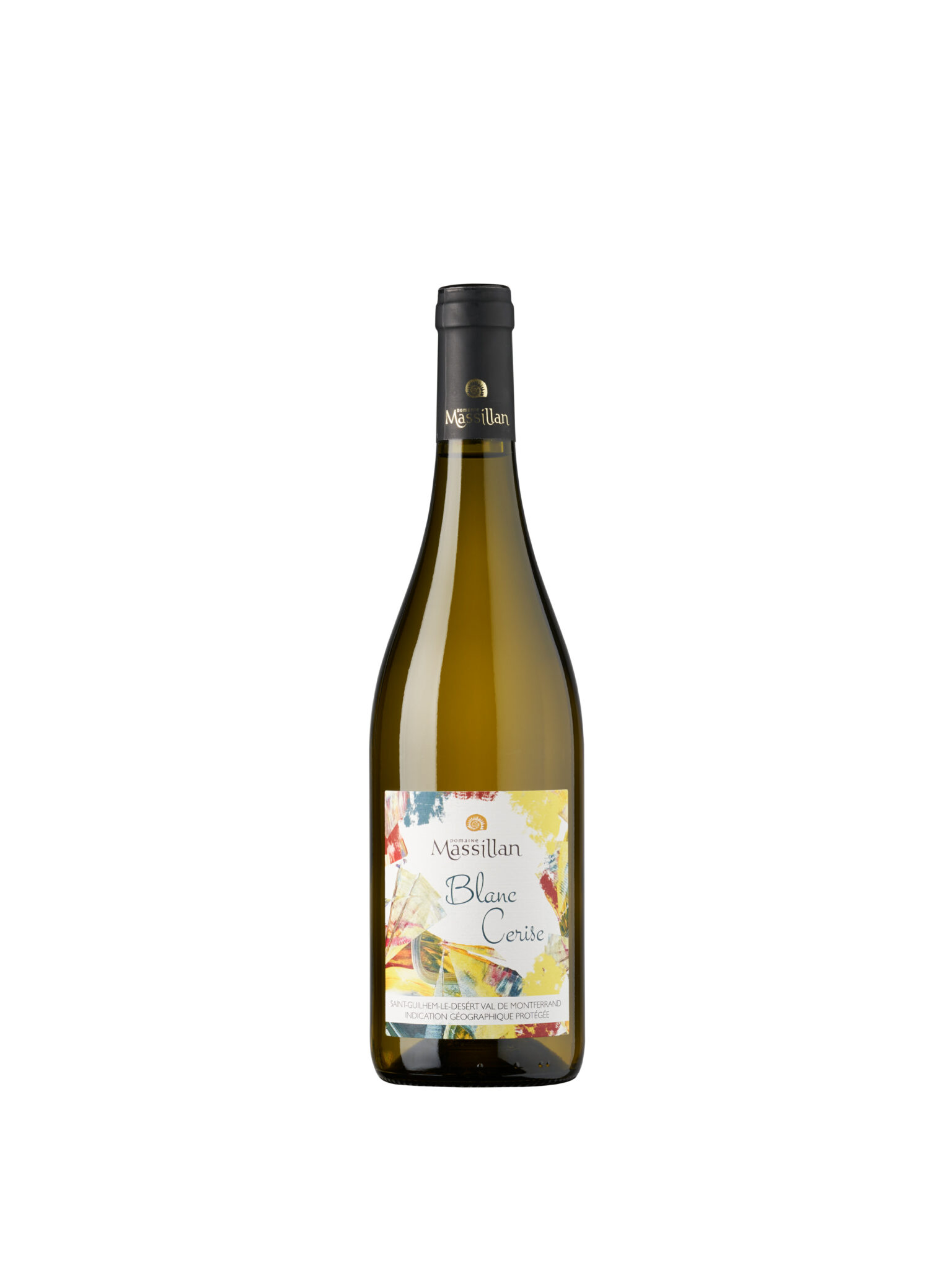 Packshot Catalogue Vins Basique 01 Photographie de produit en studio d'une bouteille de vin blanc Massillan Blanc Cerise avec un bouchon noir et une étiquette abstraite sur un fond blanc uni.