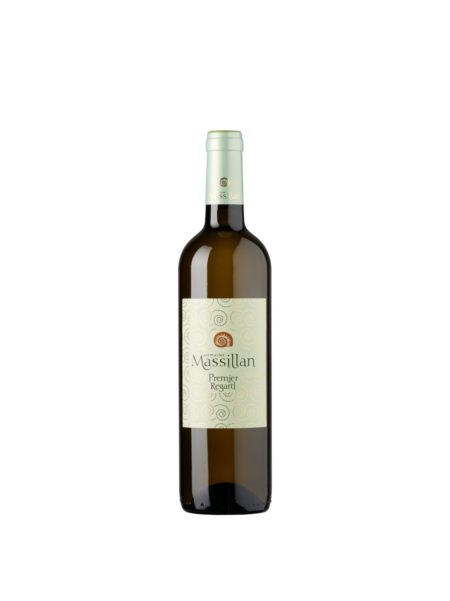 Packshot Catalogue Vins Basique 06 Bouteille de vin blanc Massillan Premier Regard à la verticale sur fond de studio blanc sans couture, bouchon vert pâle, étiquette crème avec tourbillons, packshot.