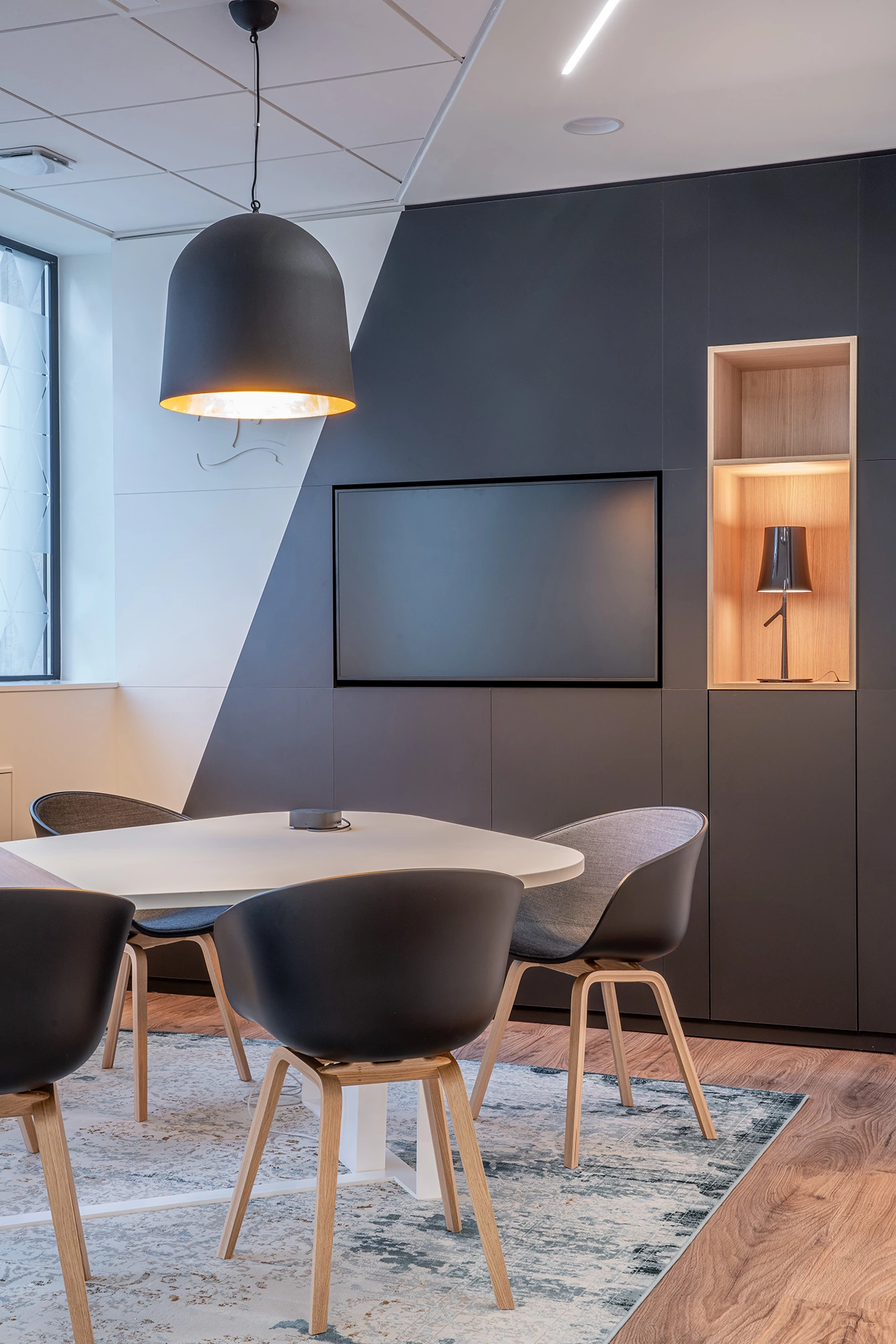 Redimensionné Photographie Bureau de banque 4 Photographie de Bureau de banque