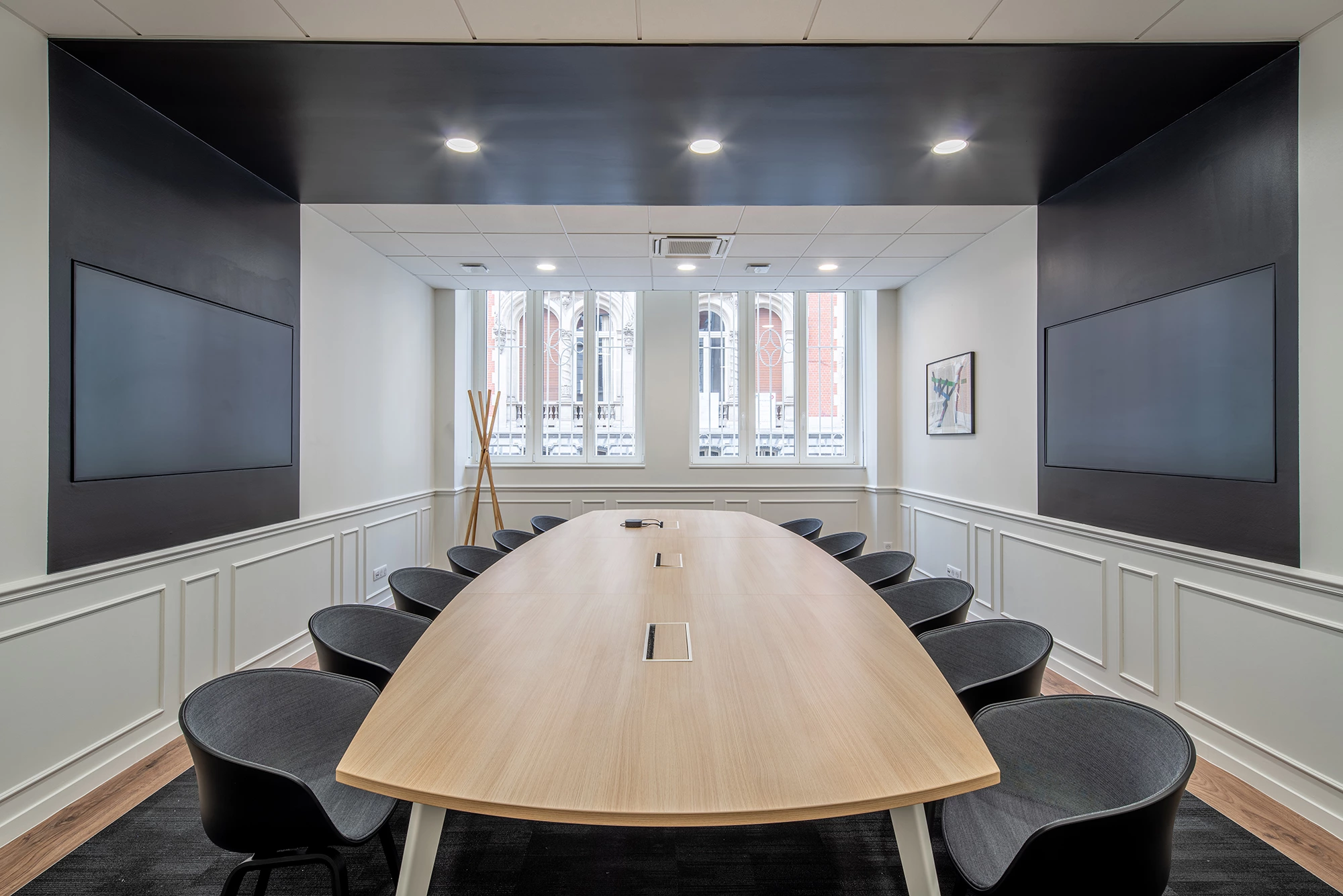 Redimensionné Photographie Bureau de banque 6 Photographie de salle de réunion de bureaux de banque