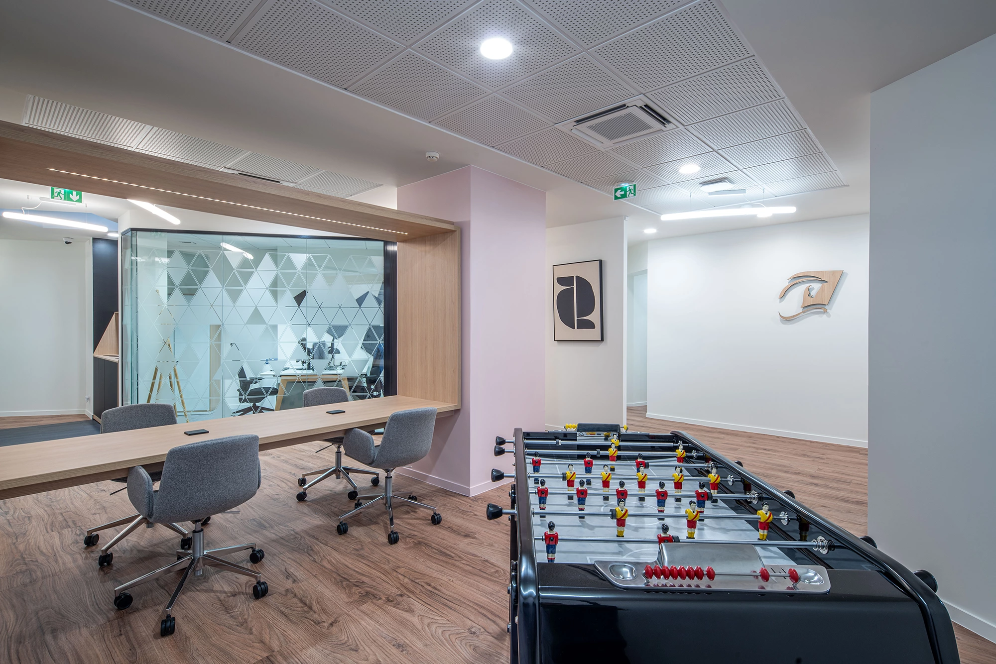 Redimensionné Photographie Bureau de banque 8 Photographie de Bureau de banque