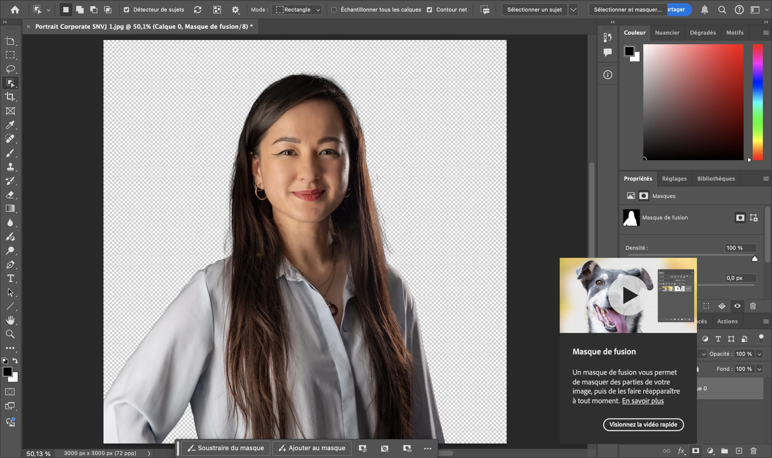 Interface Adobe Photoshop en français éditant un portrait de femme sur fond transparent, avec les paramètres du masque de calque et le tutoriel visibles.