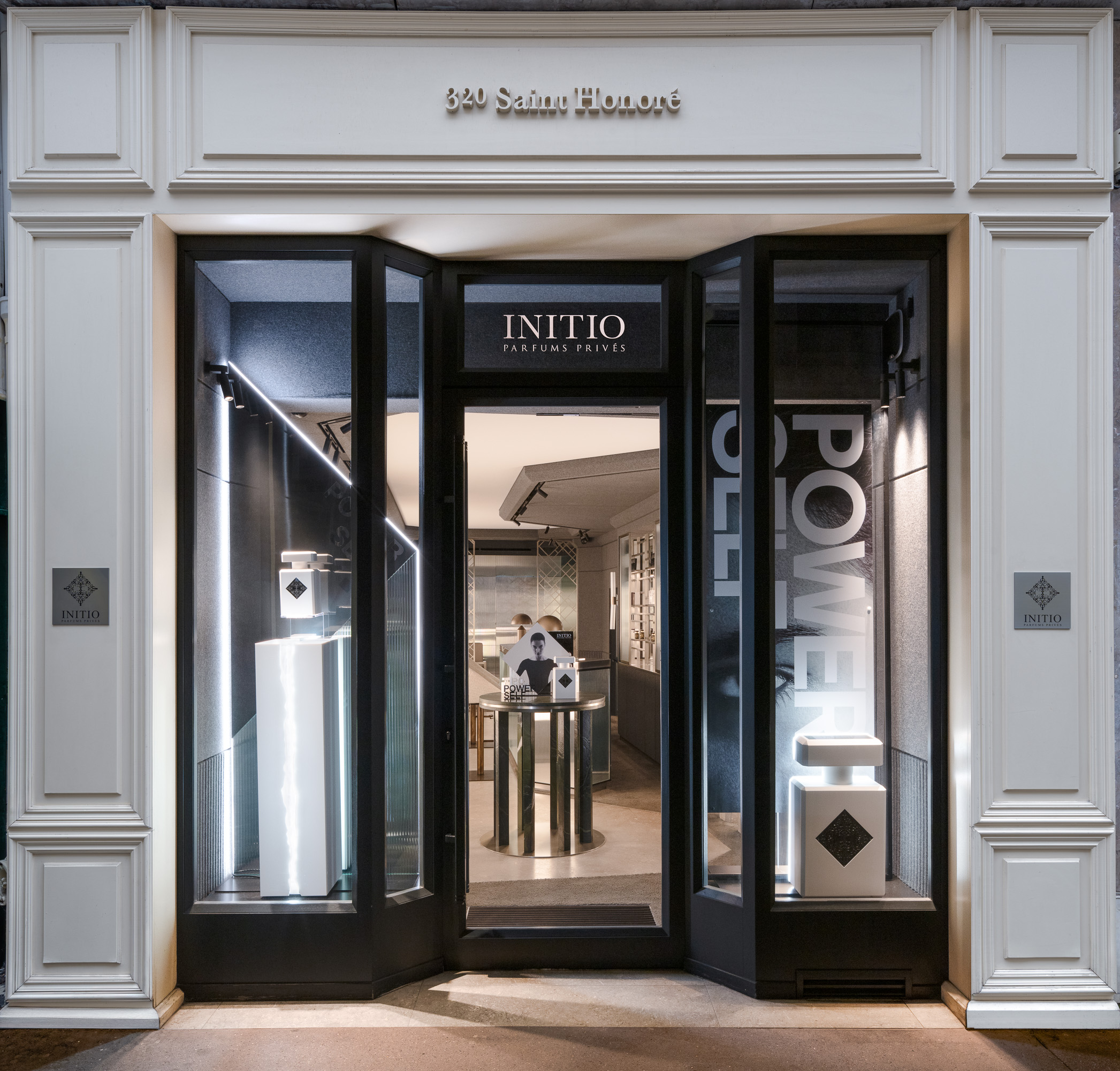 Vitrine Boutique Initio Parfum de nuit 3
