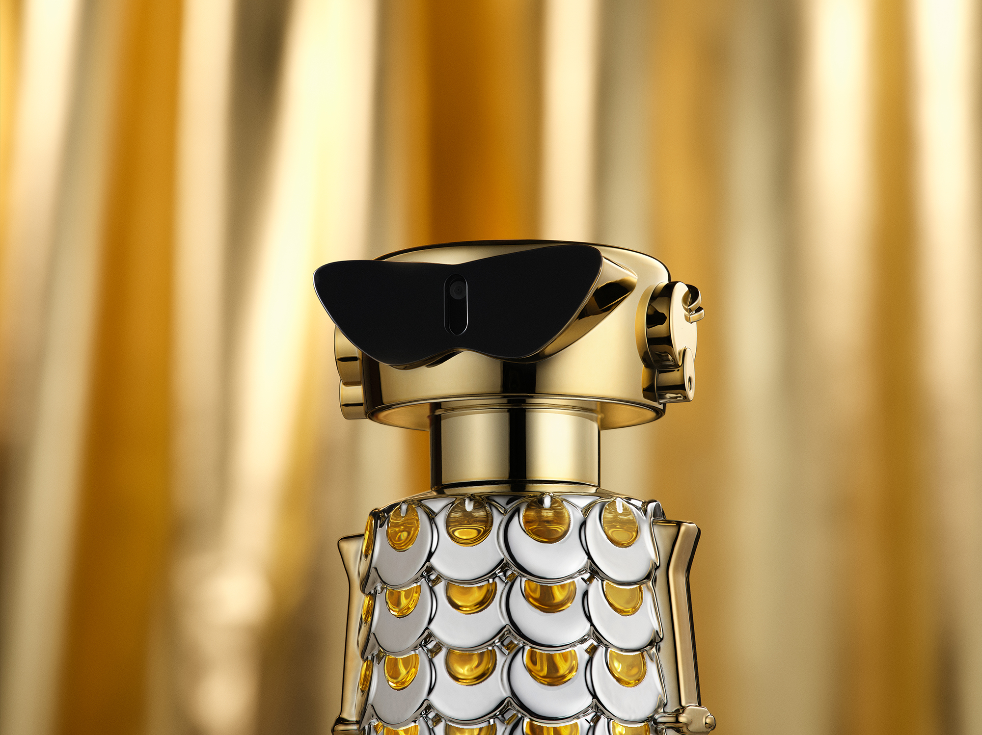 Still life rabanne parfum fame