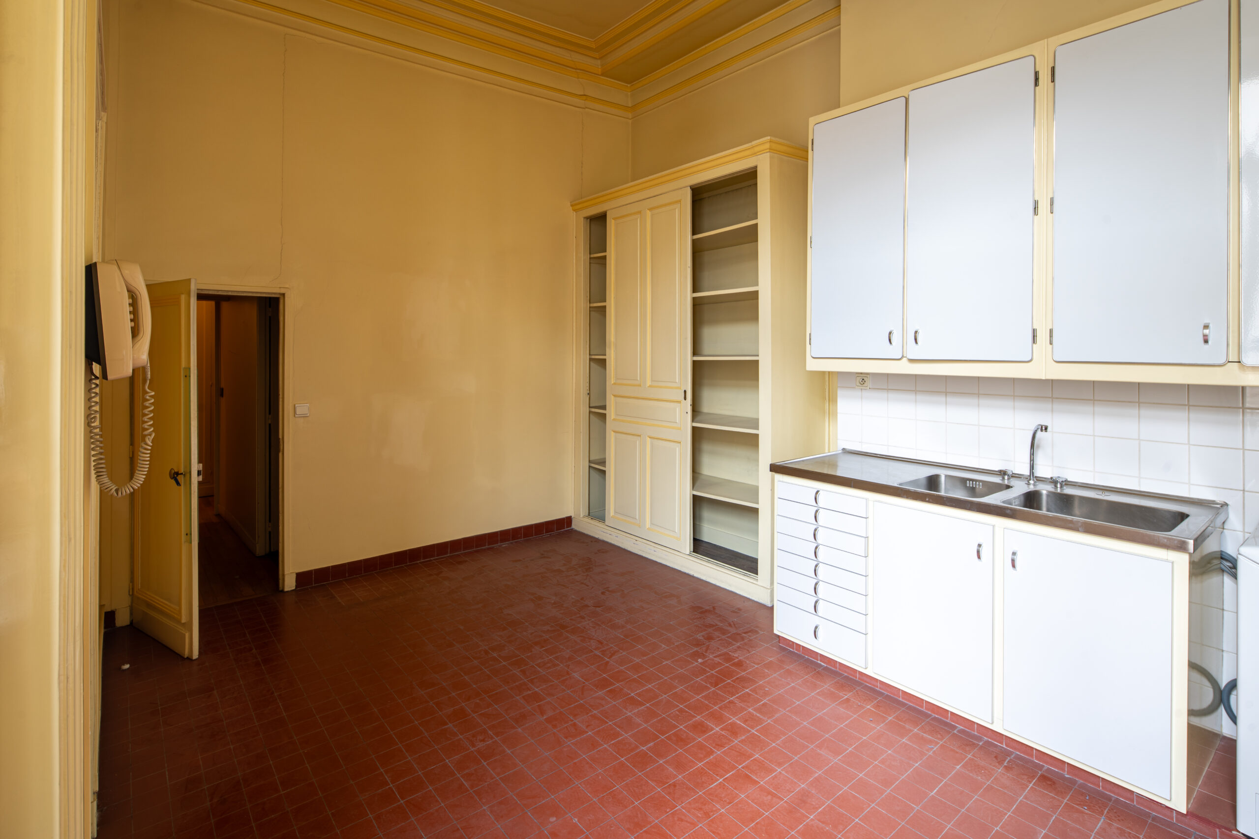 2023-LasCases-JMDufour-05-JMD08363-IllicoTravaux Photographie appartement Avant rénovation