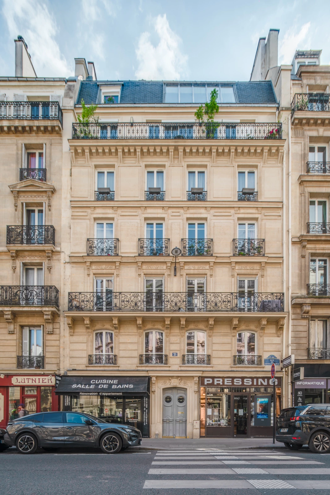 Photographie d'un immeuble parisien vue de l'extérieur
